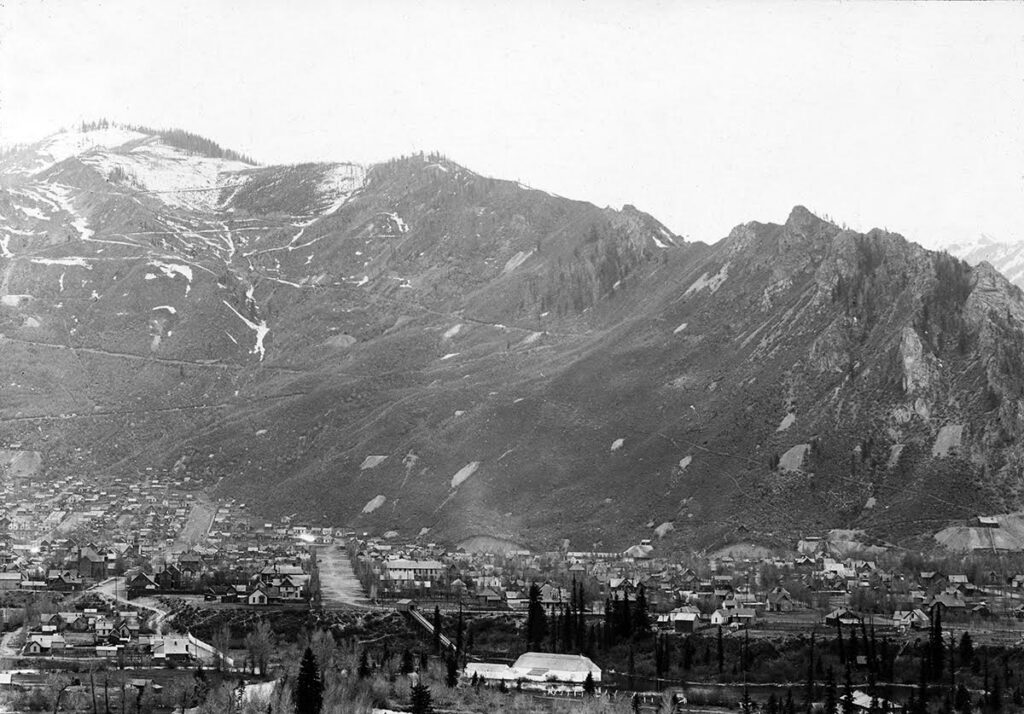 Silver mining busts with the repeal of the Sherman Silver Purchase Act, with lease mining continuing on a smaller scale