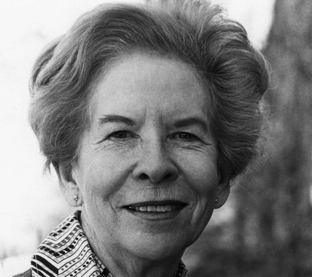 Head Shot of Eve Homeyer