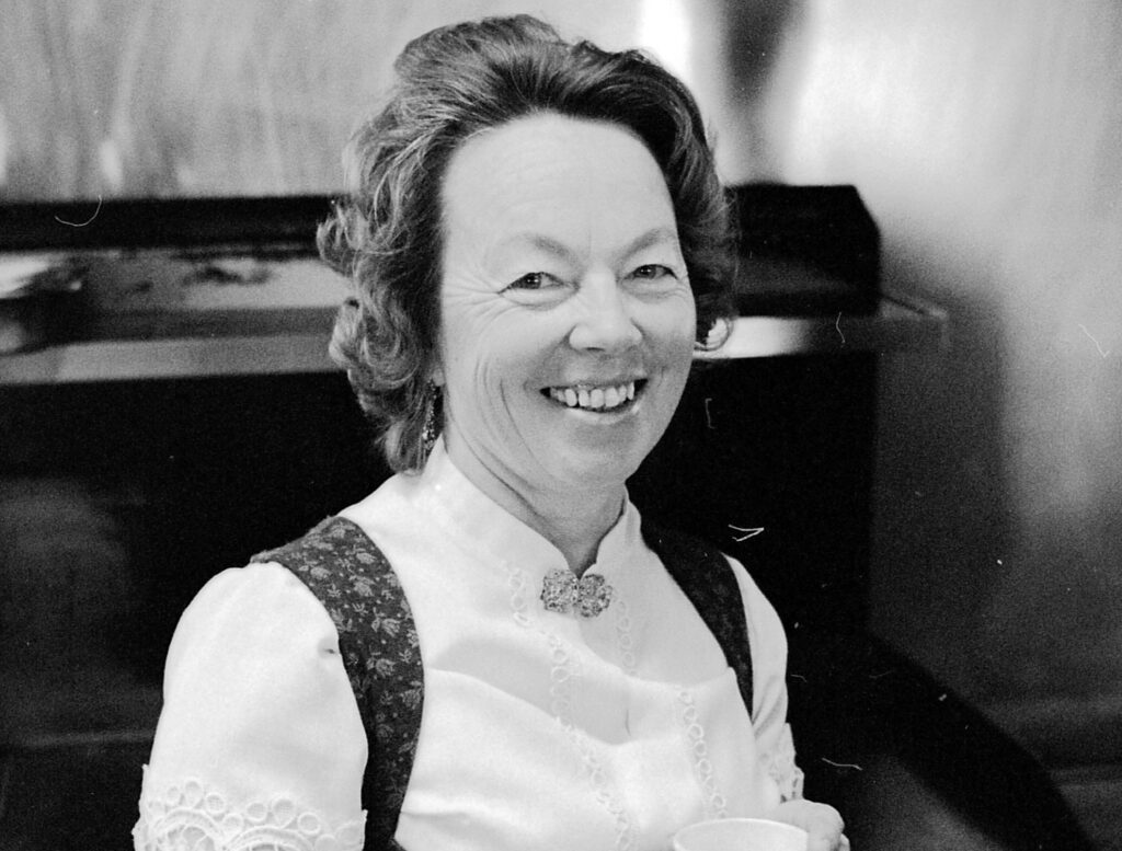 Head Shot of Gretl Uhl in her drindle